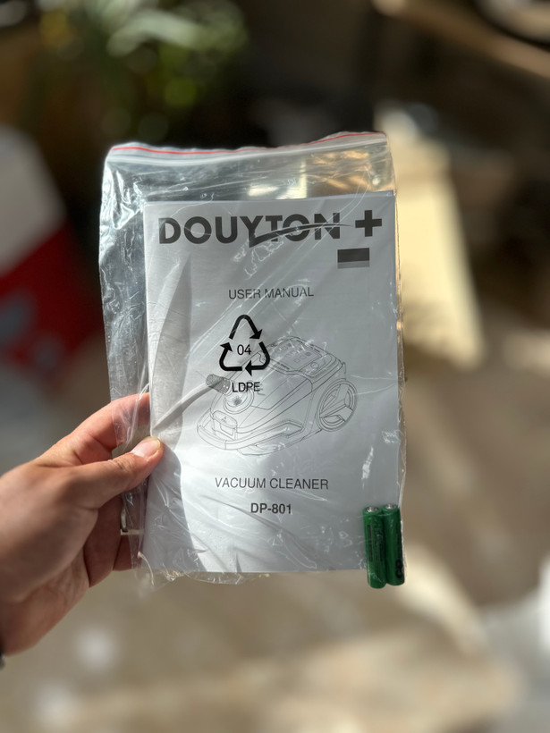 جاروبرقی ۲۴۰۰وات پنل لمسی و کنترل روی دسته دایتون آلمانی DP-801